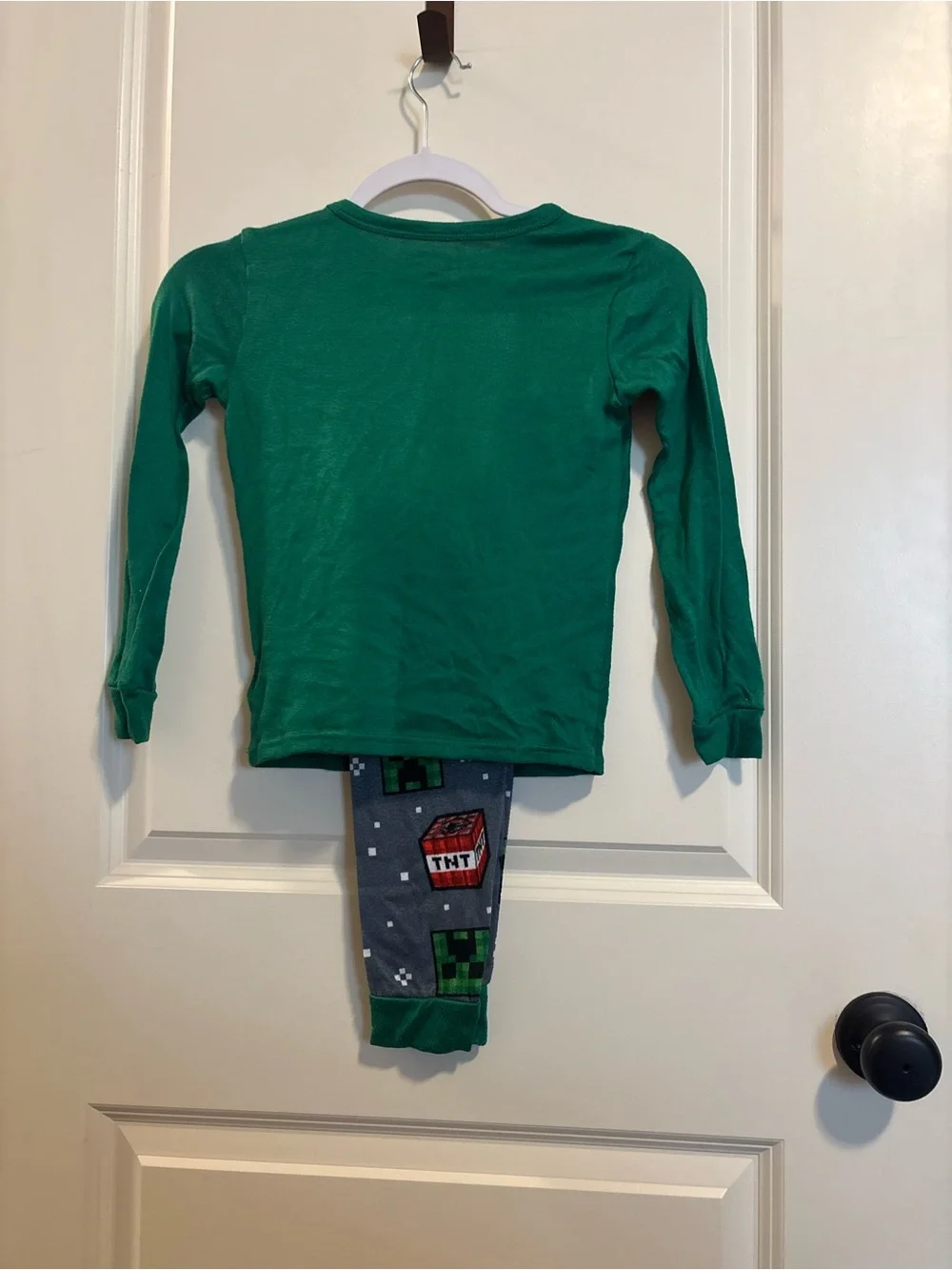 Kids Green Minecraft 'Seasons Greetings' Creeper Pajama Set
